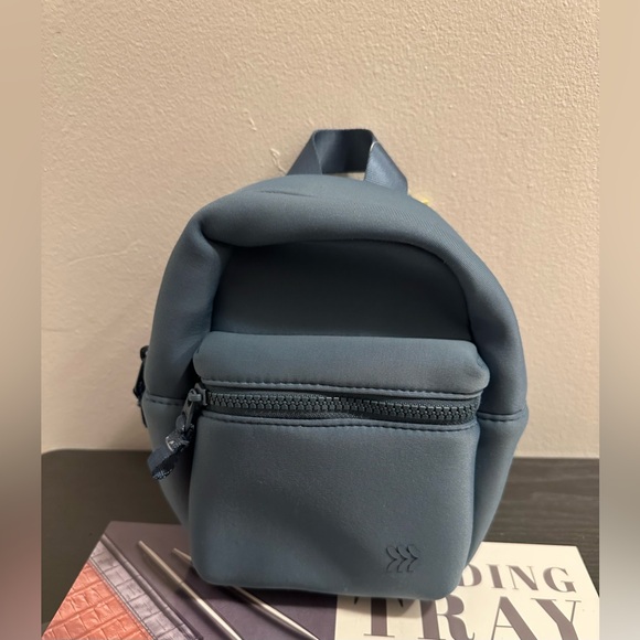 BNWT All In Motion Mini Backpack - Picture 2 of 3